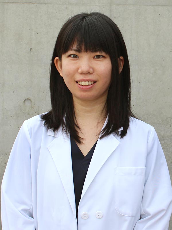 種市 友三恵